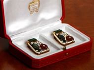 Signed Designer Jewelry can get you a considerable return (Image via Getty)